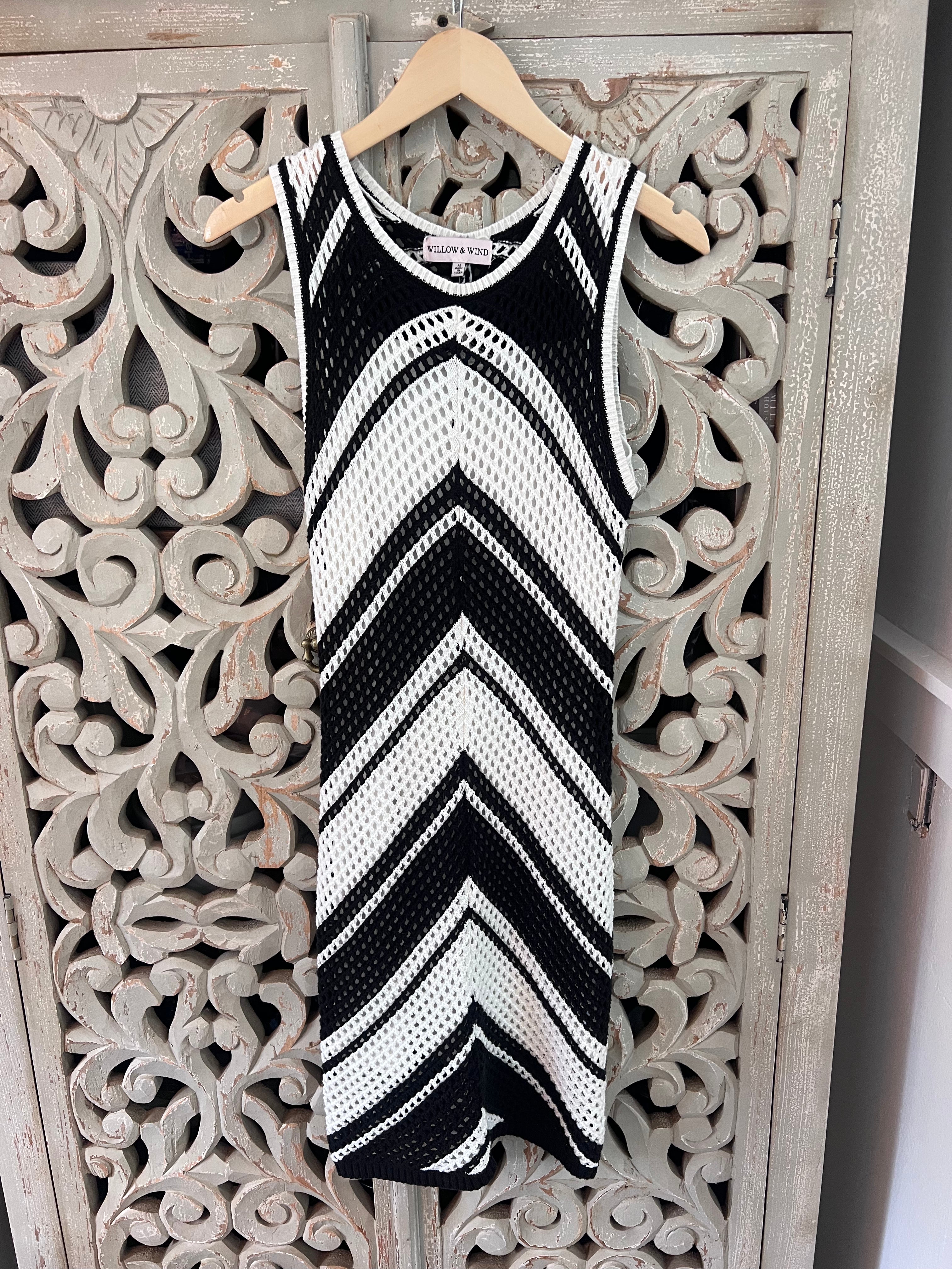 Black + White Dress Size M (RESTYLE)