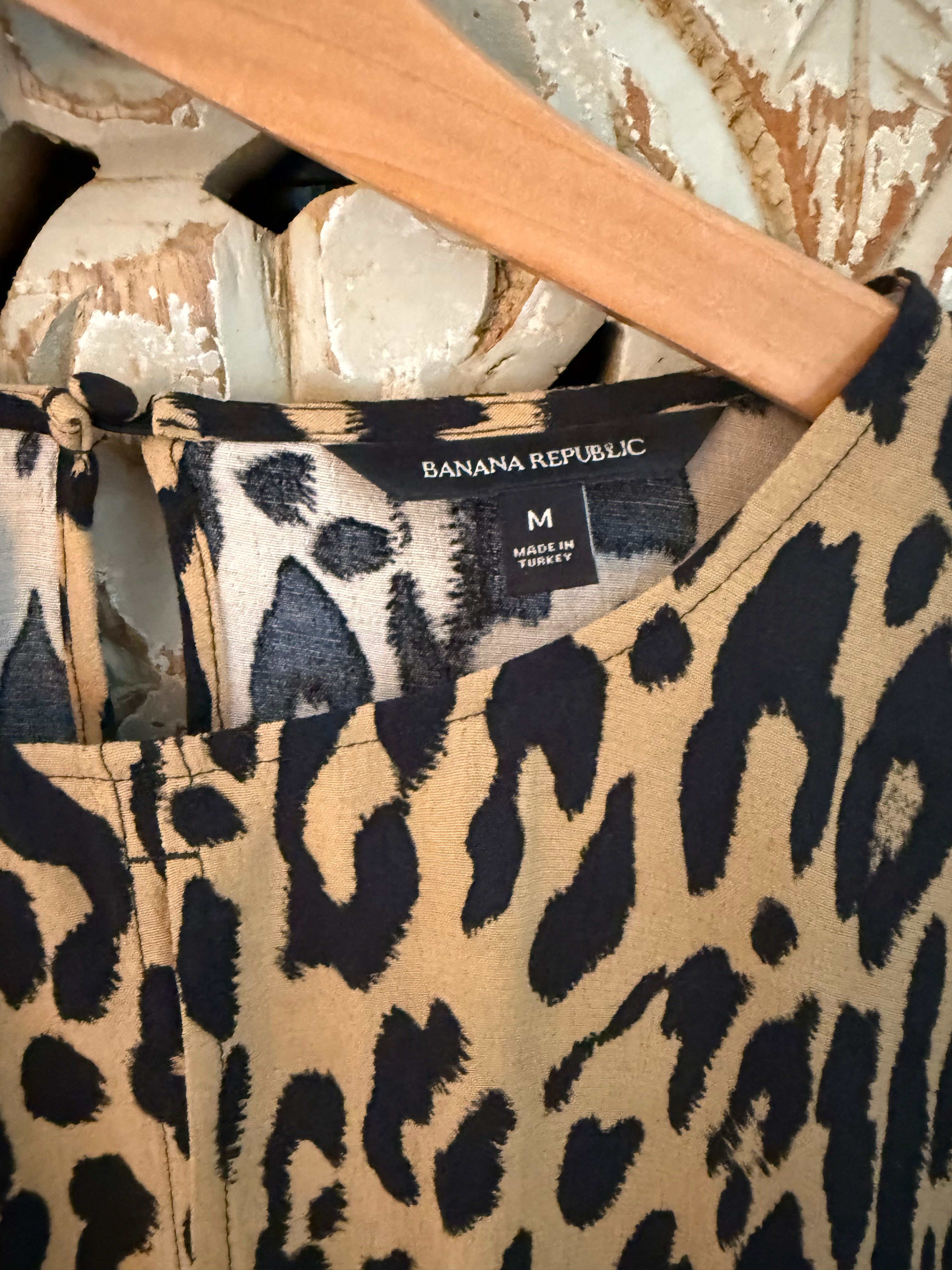 Banana Republic Leopard Top Size M (RESTYLE)