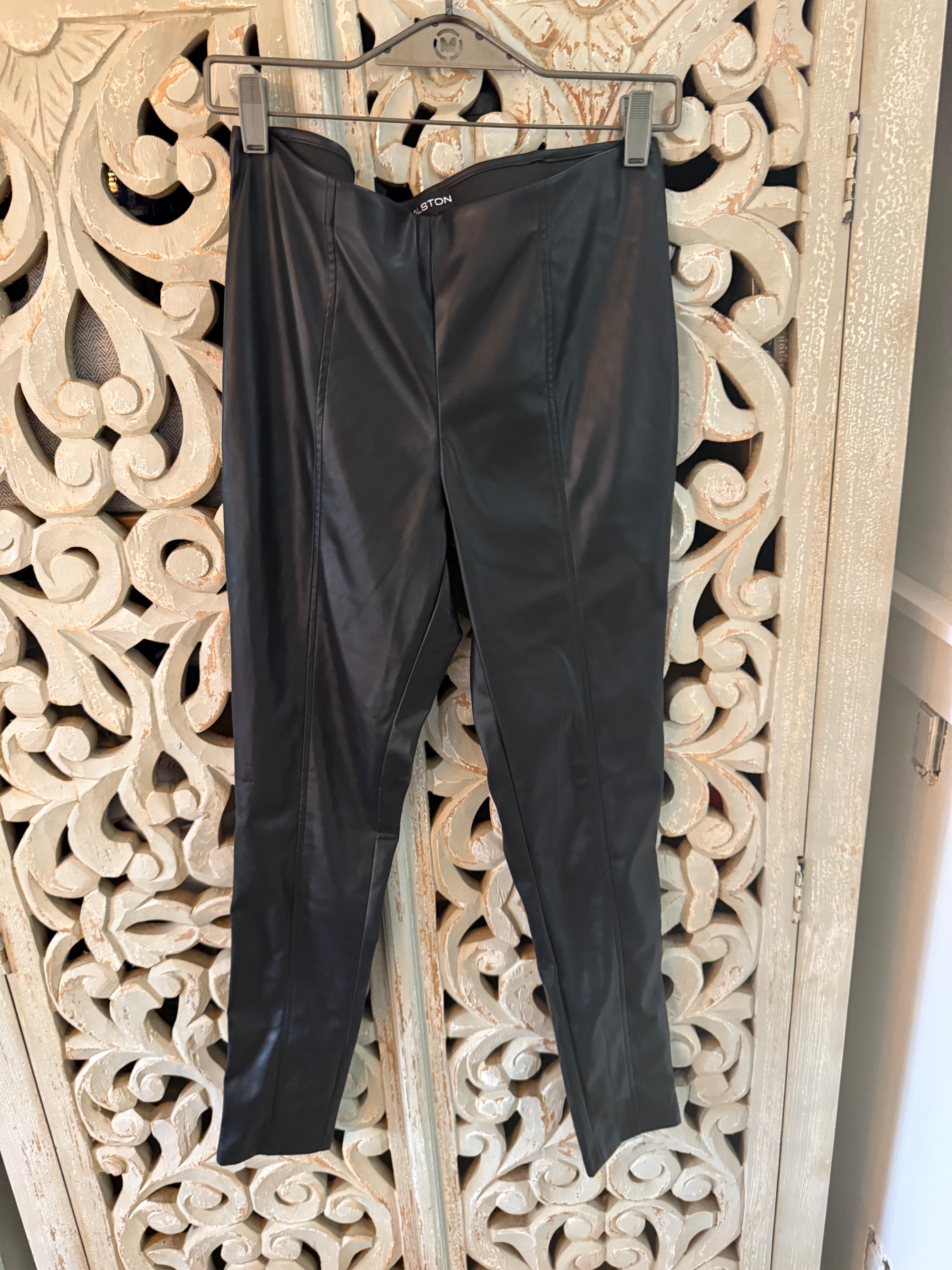Halston Black Pants Size M (RESTYLE)
