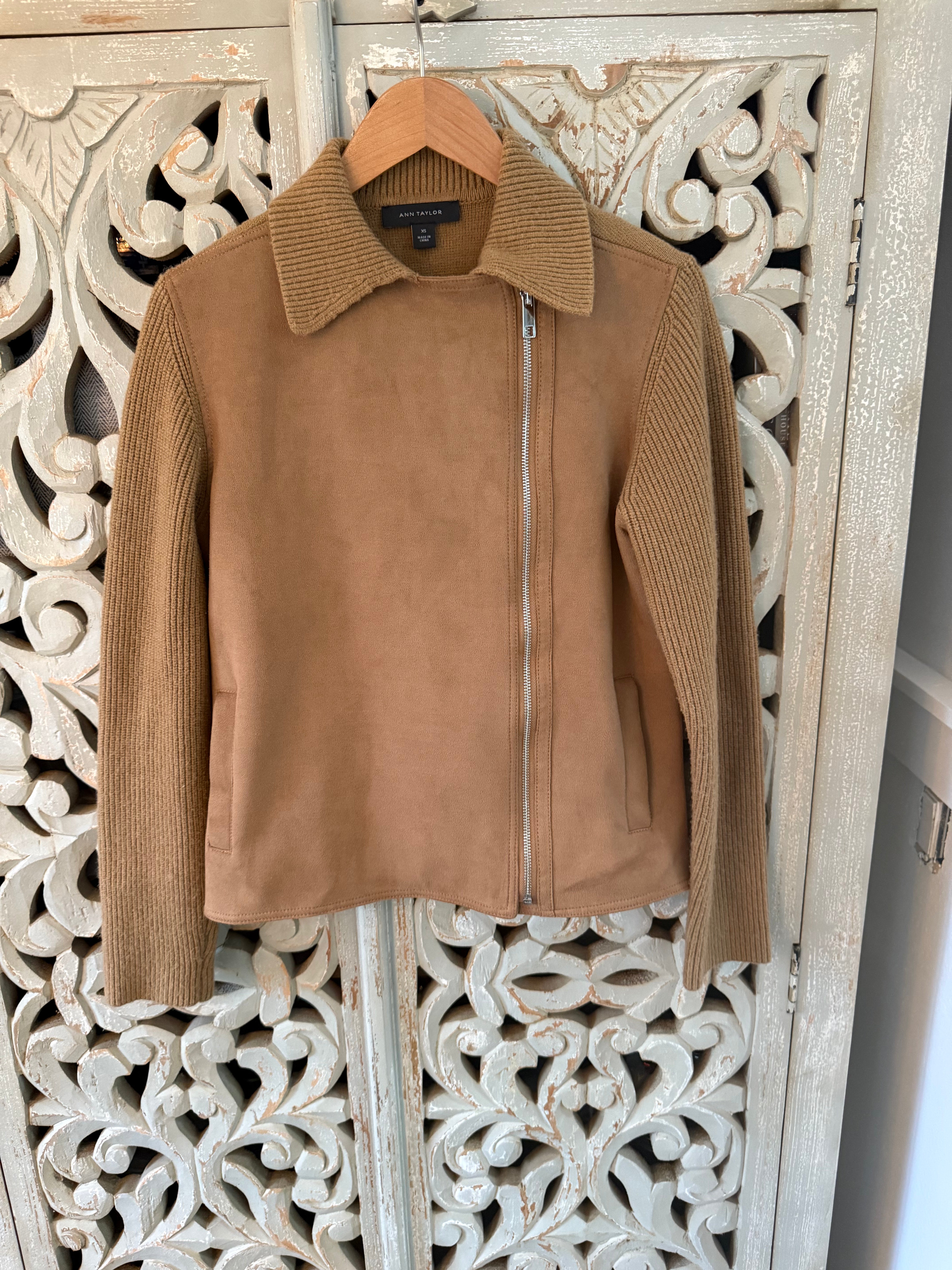 Ann Taylor Camel Coat Size XS (RESTYLE)