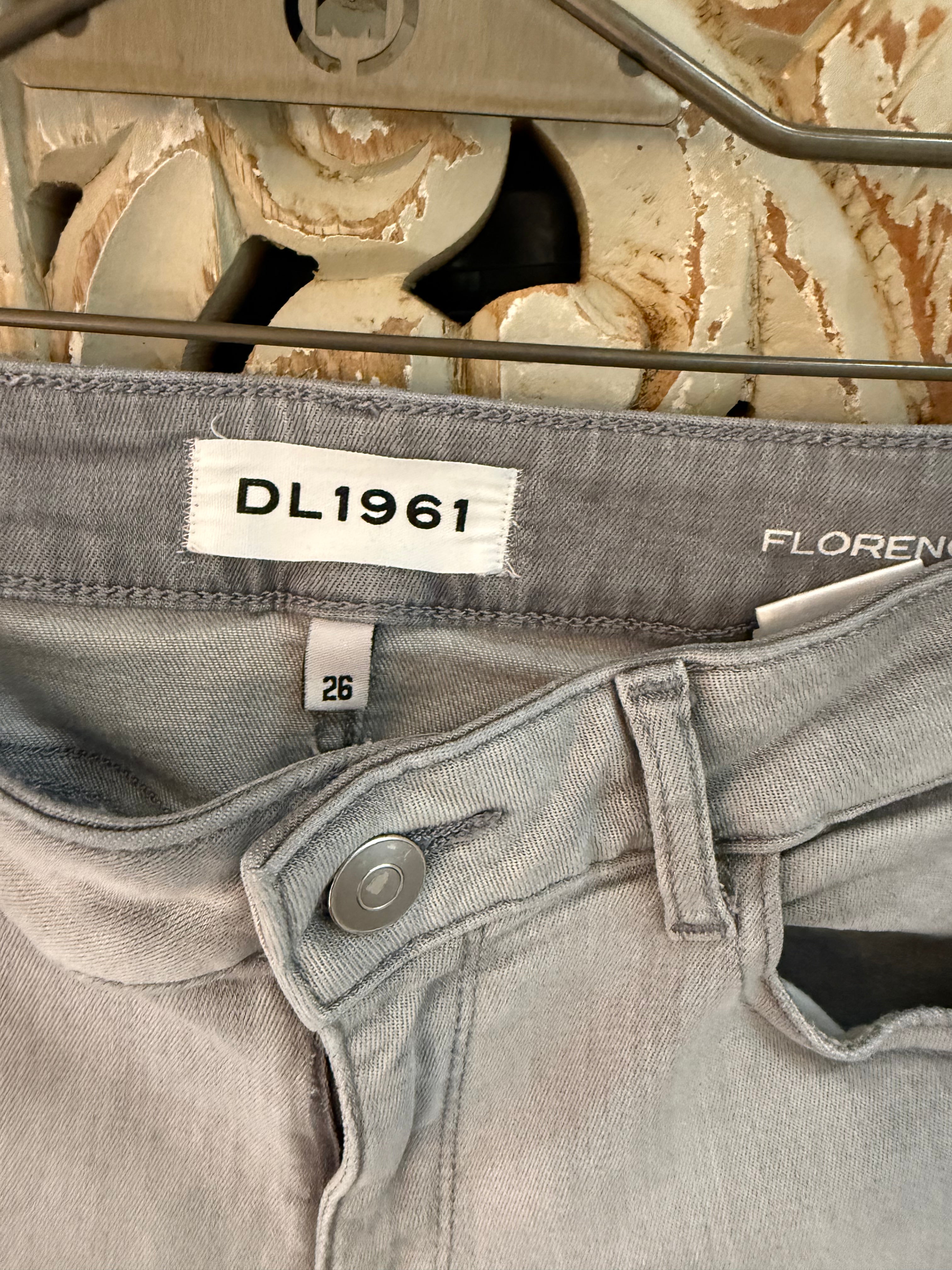 DL1961 Gray Jeans Size 26 (RESTYLE)