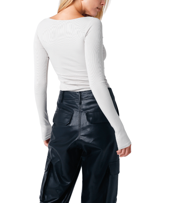 Onyx Keyhole Front Top